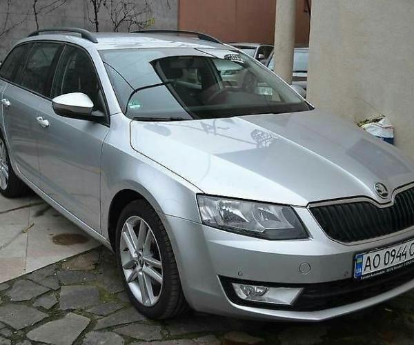 Skoda Octavia Combi A7 (Сіра)